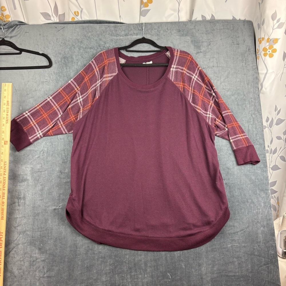 Maurices Oversized Maroon 3/4 Sleeve Boxy Tunic with rounded bottom hem sz XXL
